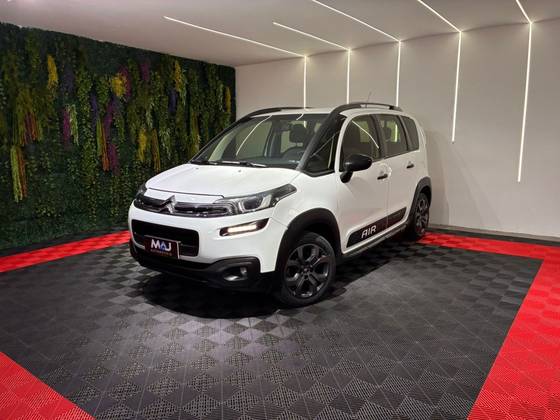 CITROËN AIRCROSS 1.6 VTI 120 FLEX LIVE EAT6 CITROËN AIRCROSS 1.6 VTI 120 FLEX LIVE EAT6